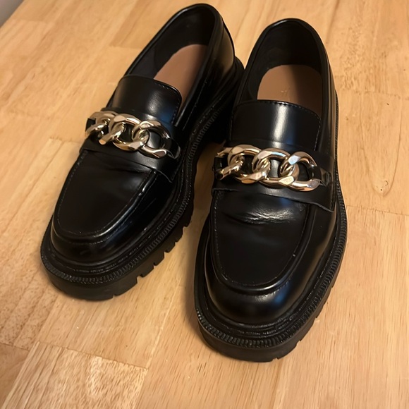 H&M Loafers - Picture 1 of 4